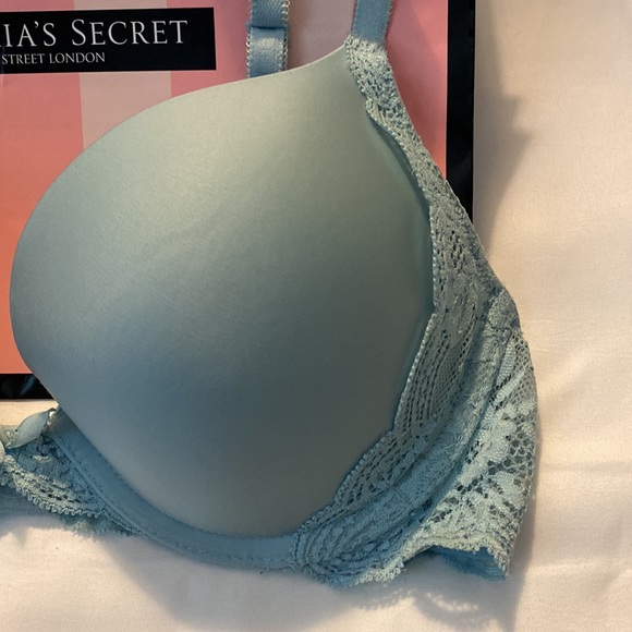 Victoria’s Secret Dream Angels Push-Up Bra - Picture 3 of 9